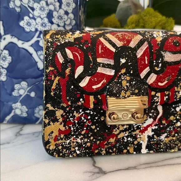 Anca Barbu Carolina Handbag
Bag 6 - Picture 2 of 7